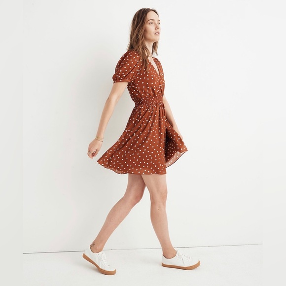 Madewell Dresses & Skirts - Madewell Smocked-Waist Mini Dress in Inkspot Dots, Sz S